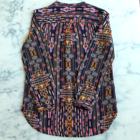 H&M Multicolor Patterned Long Sleeve Button Down Long Shirt. - Picture 5 of 5
